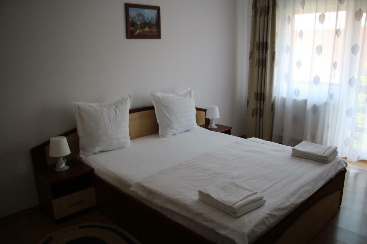 Hotel Casa Leny Tohanu Nou Esterno foto