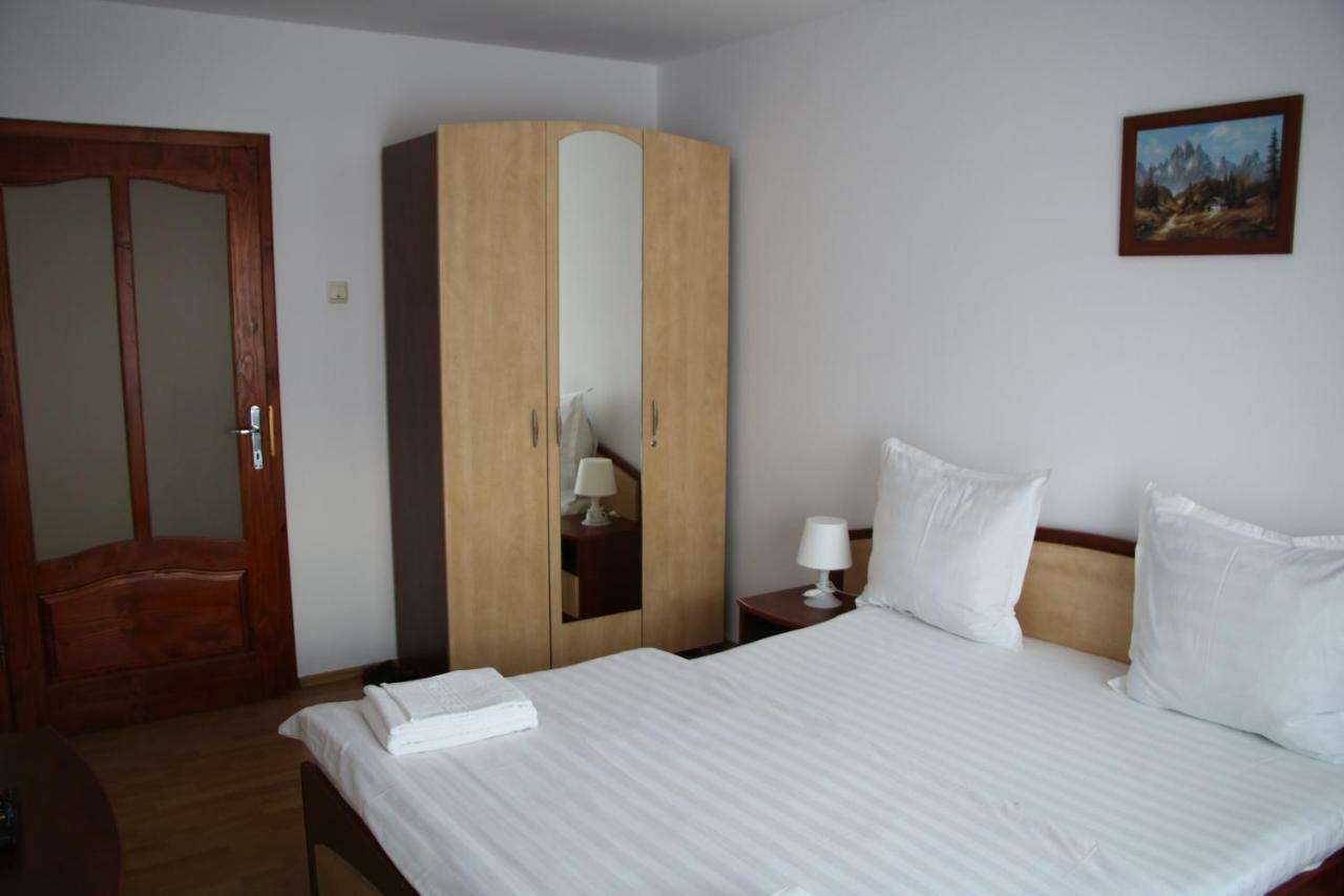 Hotel Casa Leny Tohanu Nou Esterno foto